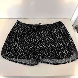 BR women’s shorts
